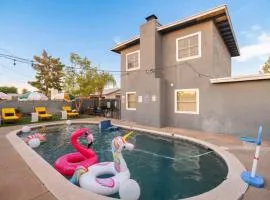 5br With Pool & Backyard Paradisesleeps 10 Guests