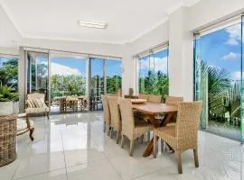 Luxury Beachfront Penthouse Dunk Island Views & Prime Village Location