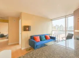 DT Condo Nice View 2 BDR & Bath at Robson Square