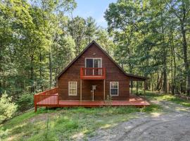 Remote Cabin WV Retreat-Escape from the Norm, villa in Mathias