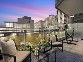 Luxury Waterfront Suite with City Views and AC