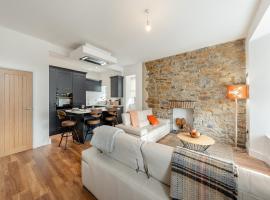 Sandy View - Uk43056, hotel in Saundersfoot