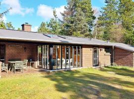 6 person holiday home in Nørre Nebel, hôtel à Lønne Hede