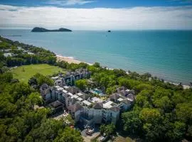 Belle Escapes 328-329 Luxury Beachfront Resort Palm Cove