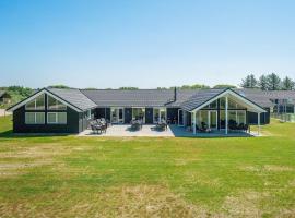 30 person holiday home in N&oslash;rre Nebel, hotel com piscina em N&oslash;rre Nebel