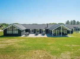 30 person holiday home in Nørre Nebel