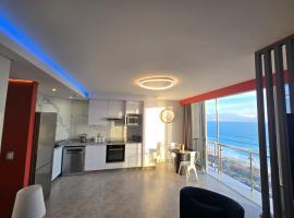 Ocean Pearl, hotel com piscinas em Bloubergstrand