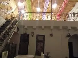 Zardozon Hotel