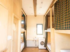 Crazy Growth Youth Hostel, vandrehjem i Hom