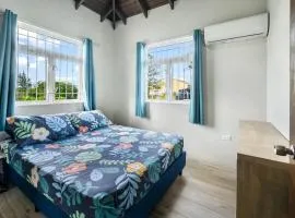 Serene Escape - Central & Modern
