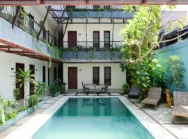 RedDoorz near Legian Street