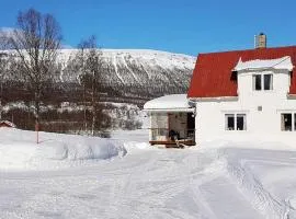 6 person holiday home in Storsteinnes