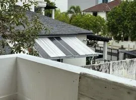 Tetap Teguh Hostel