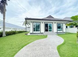 Downtown Hua Hin Villa
