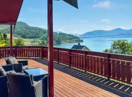 2 Bedroom Stunning Home In Foldfjorden
