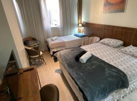 Uh 517 - 3 Pessoas e garagem, hotel em Taguatinga