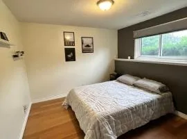 Cozy & Private Full Floor at Minnow Lake