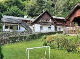 Apartment Feld am See near Ski Slopes