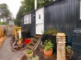 King's Cwtch Shepherd's Hut