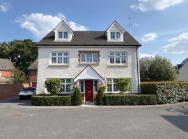 Guest Room by Amanda & David in Devizes Wiltshire, Hotel in Bishops Cannings