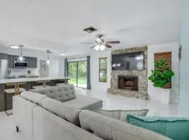 Swim and Hike Crystal River Retreat with Yard!