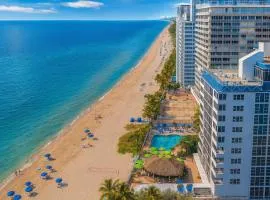 Relaxing Beach Escape - Oceanfront Pool and Tiki