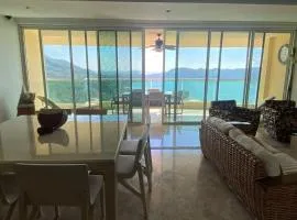 Luxury penthouse with ocean view and pool
