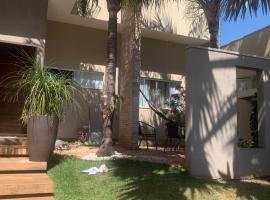 Casa de alto padrão, 2 minutos do shopping, hotel i Tangará da Serra