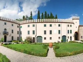 Apartment Castello with Pool