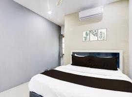 Hotel O Tara Grand luxury Rooms, hotel in Warangal