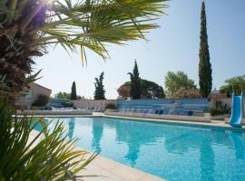 Camping Le Grau-du-Roi, hotel in Le Grau-du-Roi