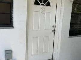 Cozy apartment in Miami Shores