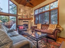 Townhouse Art Gallery in Mammoth's Best Location, resort de esqui em Mammoth Lakes