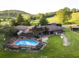 Liberty Lodge Pool & Hot Tub Game Room BBQ