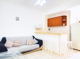 1 quadra Da Praia de Copacabana - 1 Block from the Beach