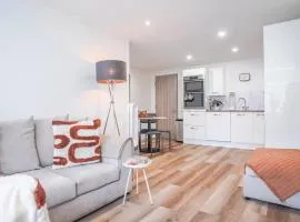 Stā by The Bridge, Inverness City Centre