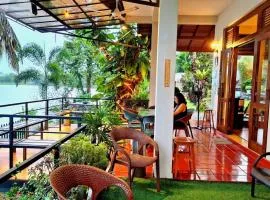 MYH - Lake Front Pvt Villa with Staff and Includes FREE Breakfast of your choice