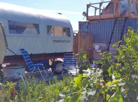 Pipowagen bij Sneek, luxury tent in Hommerts