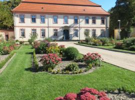 Schloss Lohm, отель в городе Lohm