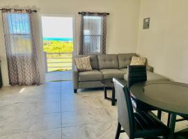 The Granville #1-Modern Comfort & Sea Views: Osbourn şehrinde bir otel