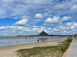 Aconchegante casa piuma, casa rústica em Piúma