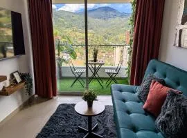Apartamento con vista a la montaña, piscina y gym