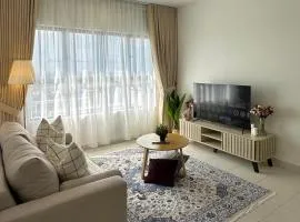 Cozy Aesthetic Apartment near KLIA Airport