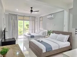 INATO SUITES Rm 2 2 queen beds