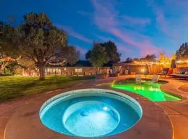 4BR Sedona Retreat with Grotto Style Pool and Hot Tub