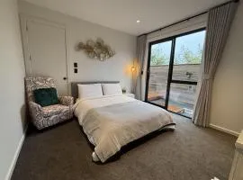 Cozy Ensuite