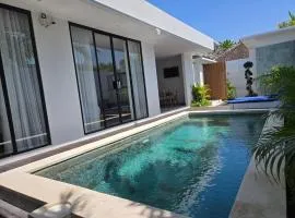Sunflower Bali Villa 3BR Legian Double Six Beach