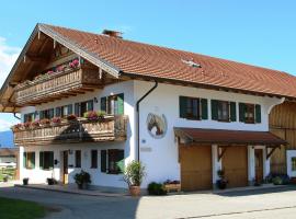 Ferienwohnung Erhard, hotel with parking in Schönberg