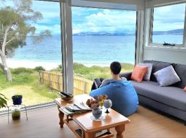 Beach Getaway - Blessington Villa, homestay in South Arm
