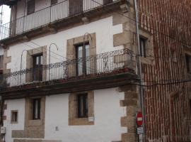 Casa de la Cigüeña, loma-asunto kohteessa Candelario